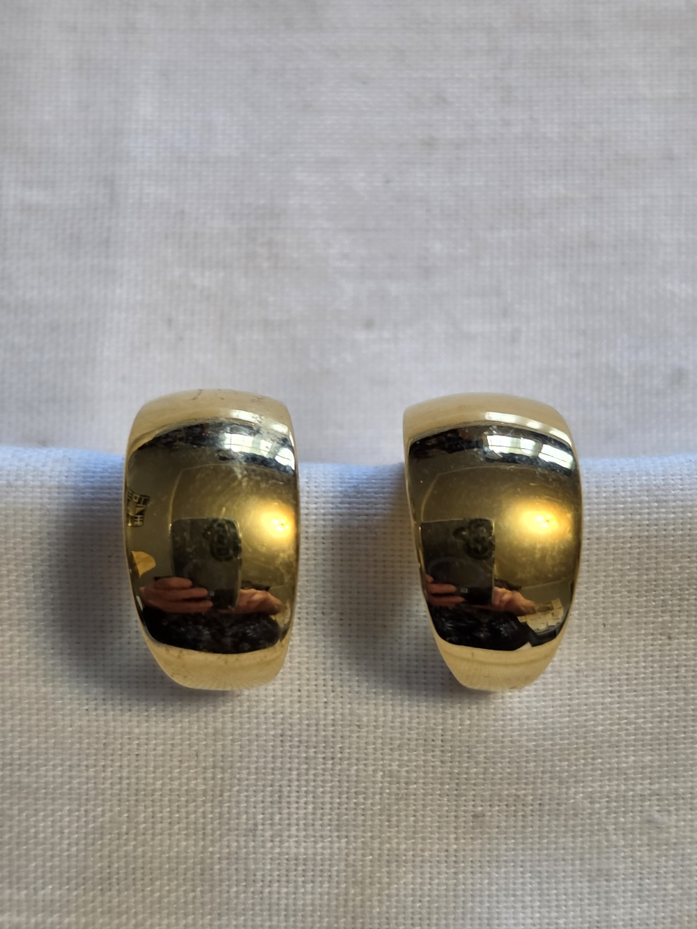 Vtg Napier Gold-Tone Wide Dome Clip Screw-Back 3/8 " Width Earrings